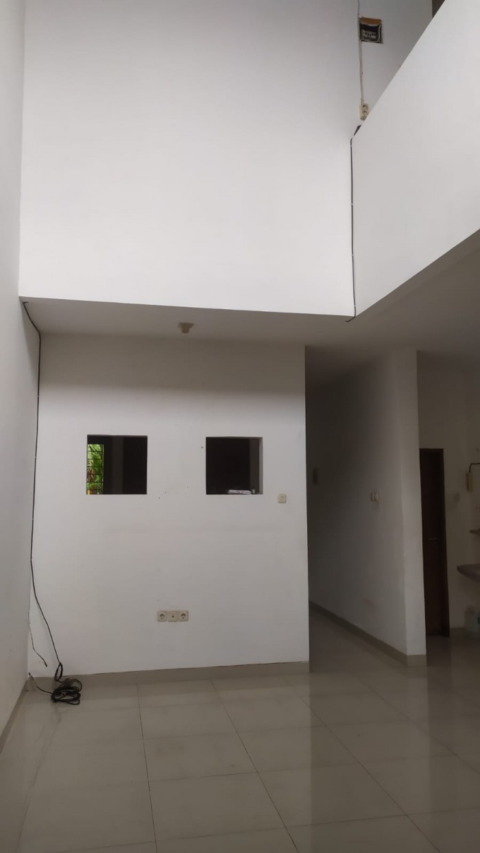 Rumah Dijual di Cluster Meadow Green Lippo Cikarang